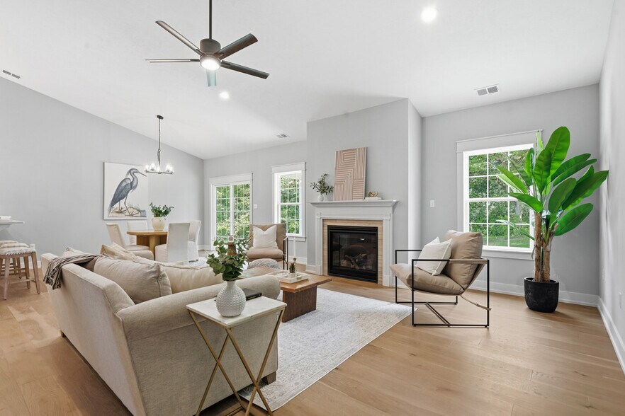More Photos Of 100 Huselton Dr, Butler Specialty For Sale