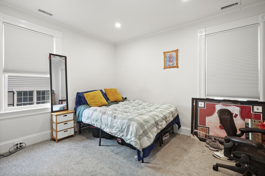 More Photos Of 24 Hoyt St, Stamford Apartments For Sale