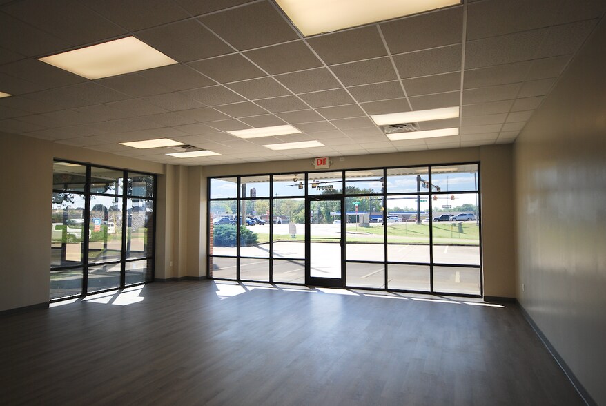 More Photos Of 1932 Highway 45 Byp, Jackson Storefront For Lease