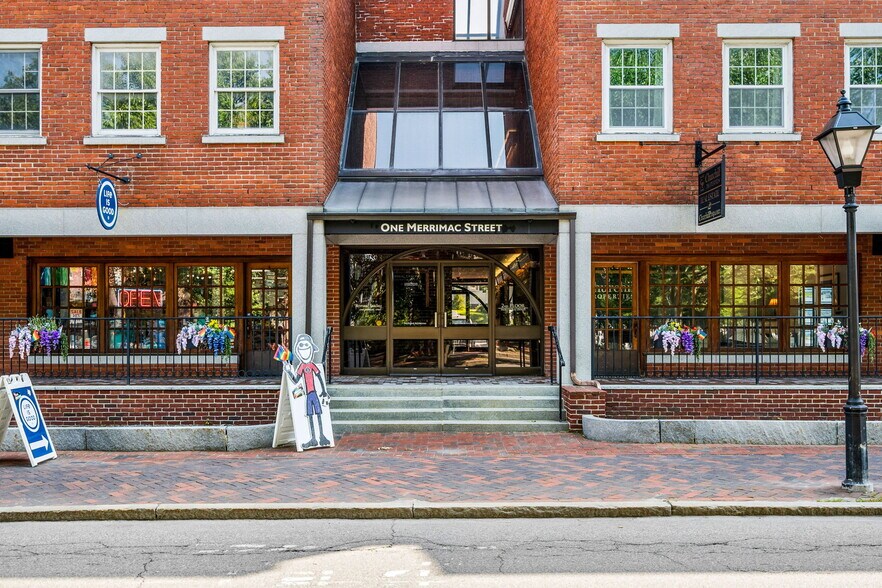 More Photos Of 1 Merrimac St, Newburyport Apartments For Lease