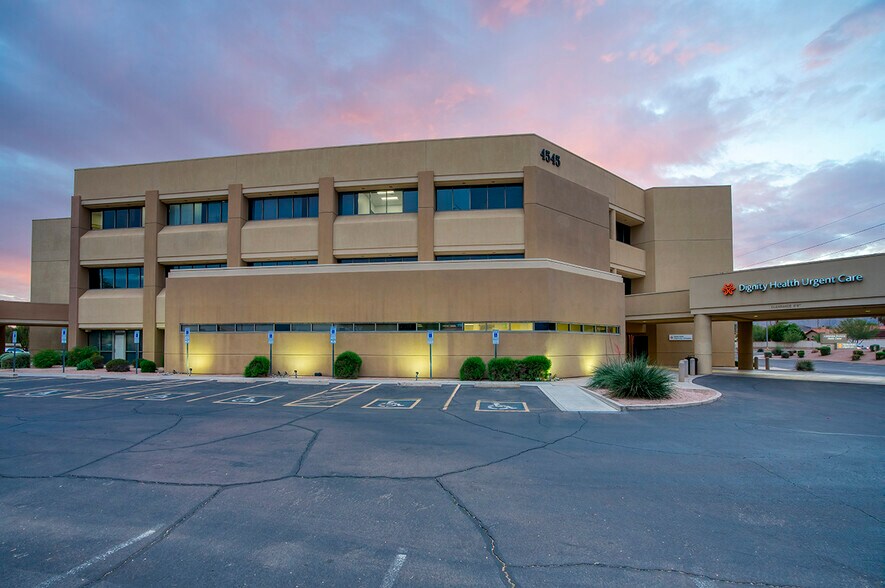 More Photos Of 4545 E Chandler Blvd, Phoenix Medical For Lease