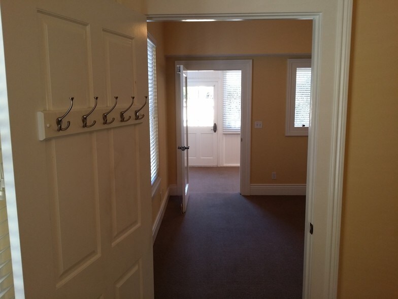 More Photos Of 350 W Julian St, San Jose Unknown For Lease