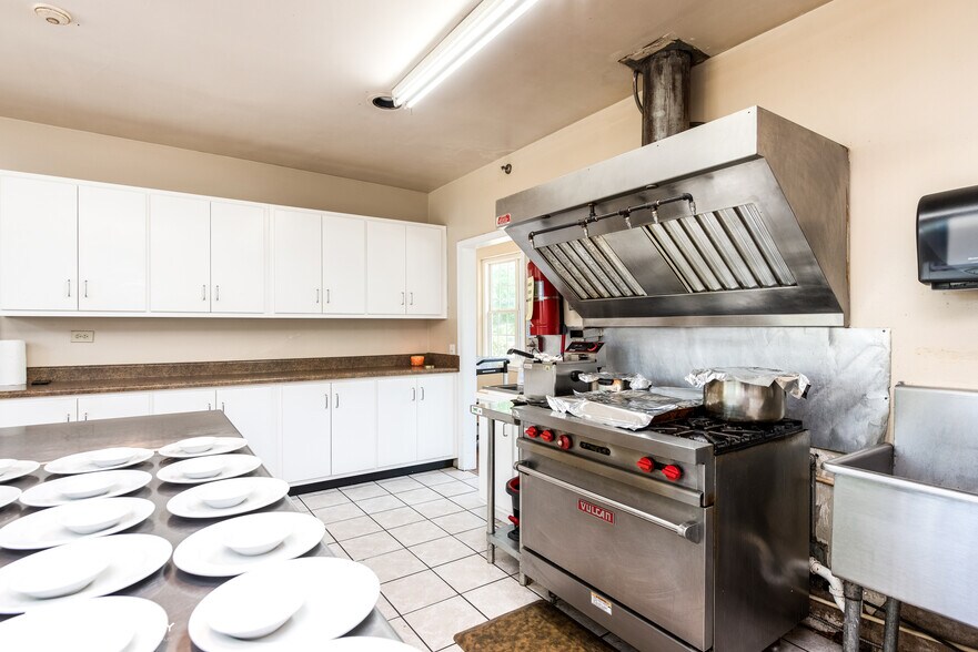 More Photos Of 184 Pine Ln, Washington Assisted Living For Sale