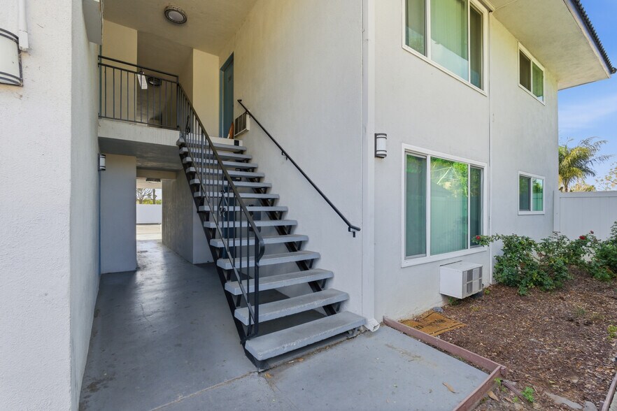More Photos Of 1015 E Ohio Ave, Escondido Apartments For Sale