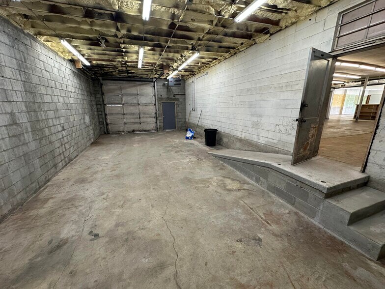 More Photos Of 3516 Elmport Rd, Bridgeport Storefront Retail Office For Sale