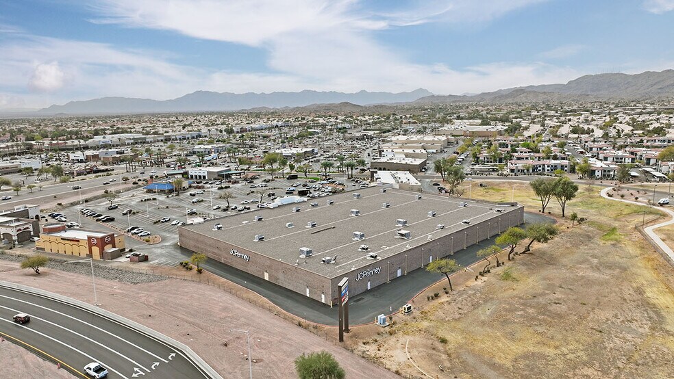 More Photos Of 5050 E Ray Rd, Phoenix Department Store For Sale