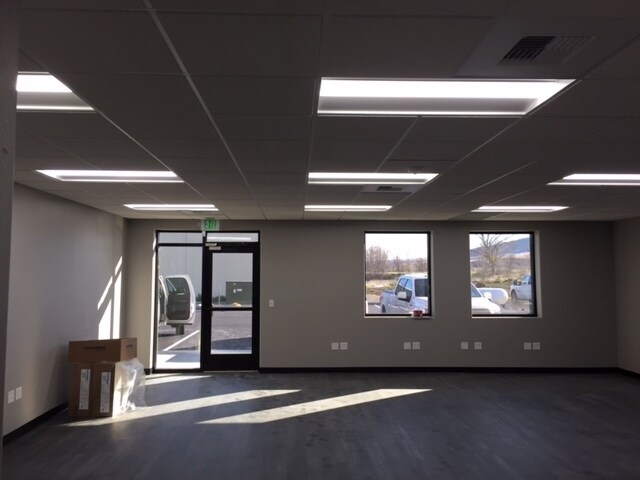 More Photos Of 1601 Dale Ave, Benton City Warehouse For Lease
