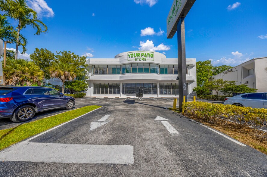 More Photos Of 9855 S Dixie Hwy, Pinecrest Freestanding For Sale