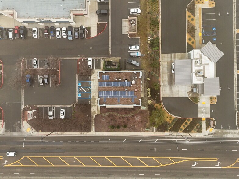 More Photos Of 1377 W El Monte Way, Dinuba Restaurant For Lease
