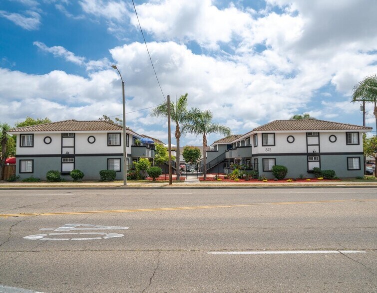 More Photos Of 875 N Olive St, Orange Apartments For Sale