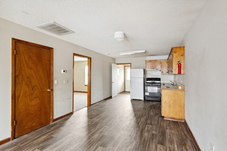 More Photos Of 124 Evergreen Trl, Cartersville Apartments For Sale