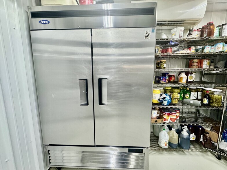 More Photos Of 125 Cypress Rd, Buchanan Restaurant For Sale