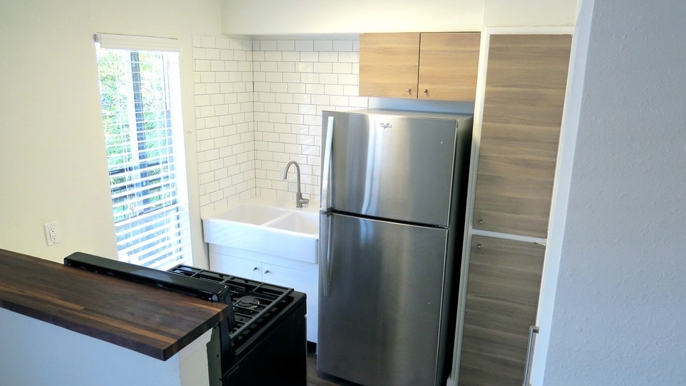 More Photos Of 4111 Avenue A, Austin Apartments For Sale
