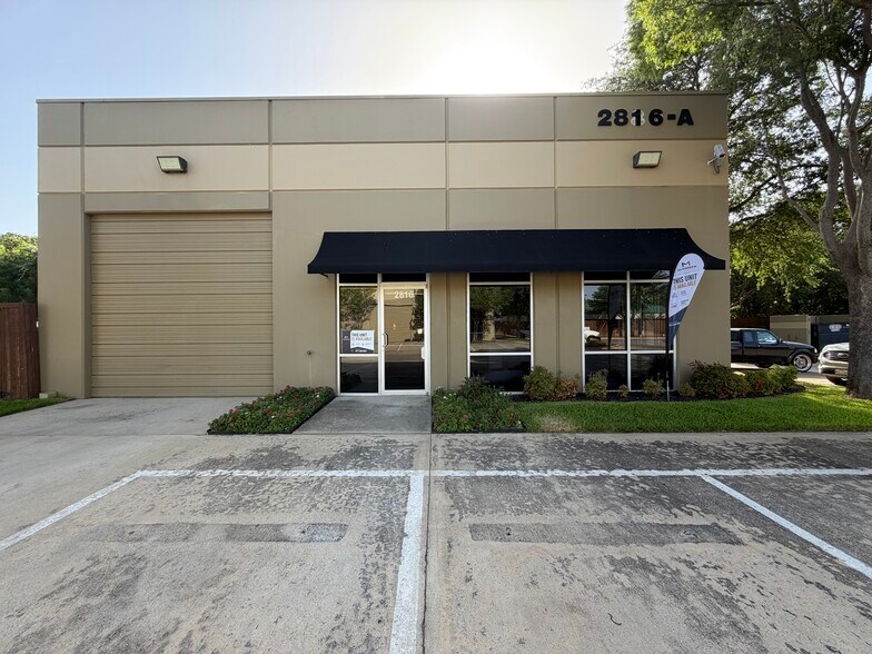 Primary Photo Of 2816 W Pioneer Pky, Dwg Auto Dealership For Lease
