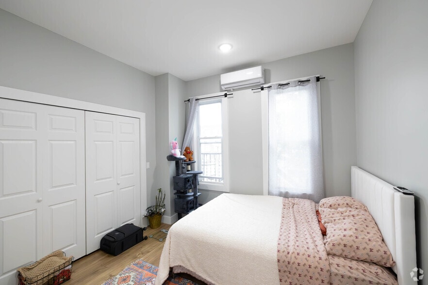 More Photos Of 1074 Summit Ave, Jersey City Apartments For Sale