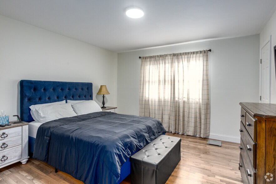 More Photos Of 421 Honeywood Ave, Charlotte Apartments For Sale