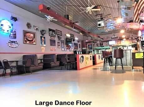More Photos Of 50 S Main St, Utica Bar For Sale