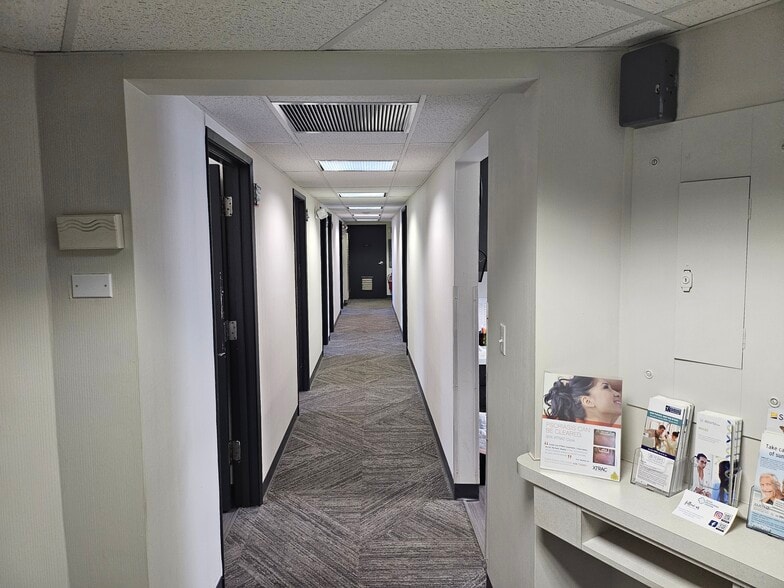 More Photos Of 19 River Oaks Dr, Calumet City Healthcare For Lease