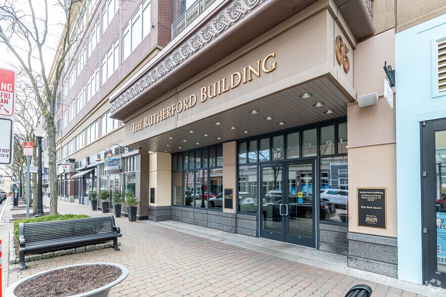 More Photos Of 62 Memorial Rd, West Hartford Unknown For Lease