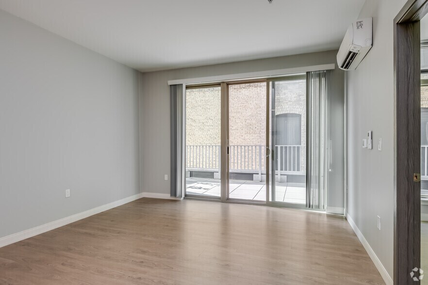 More Photos Of 211 W Mineral St, Milwaukee Apartments For Lease