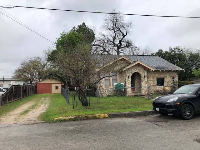 Primary Photo Of 163 W Bridge St, New Braunfels Office For Lease