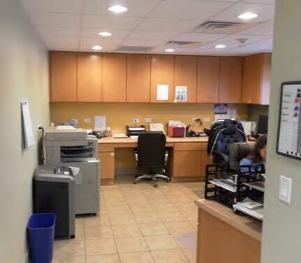 More Photos Of 302 Casa Blanca St, San Antonio Warehouse For Sale
