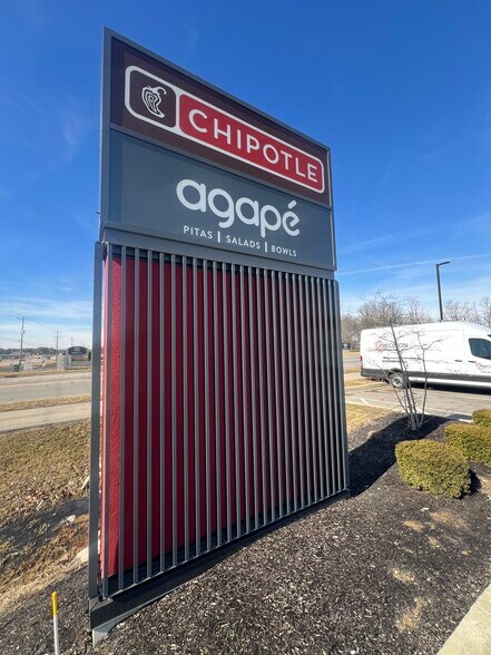 More Photos Of 7140-7162 Longhorn Dr, Sunbury Storefront For Sale