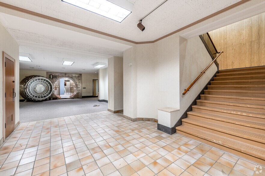 More Photos Of 126 Central Plaza North, Canton Office For Lease