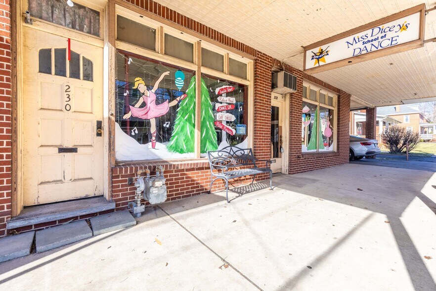More Photos Of 232 N Main St, Mercersburg Storefront Retail Residential For Sale