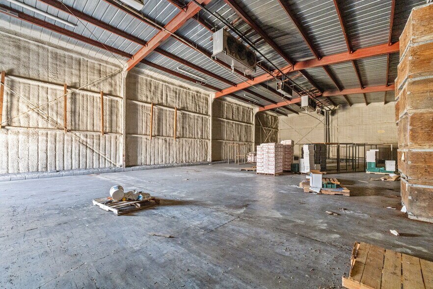 More Photos Of 82291 Avenue 61, Thermal Distribution For Sale