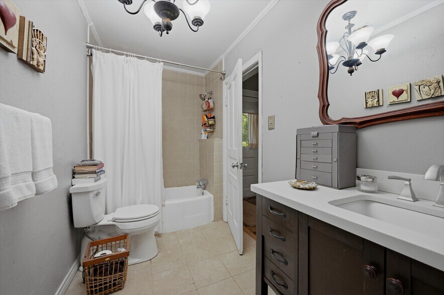 More Photos Of 202 E Main St, Celina Flex For Sale