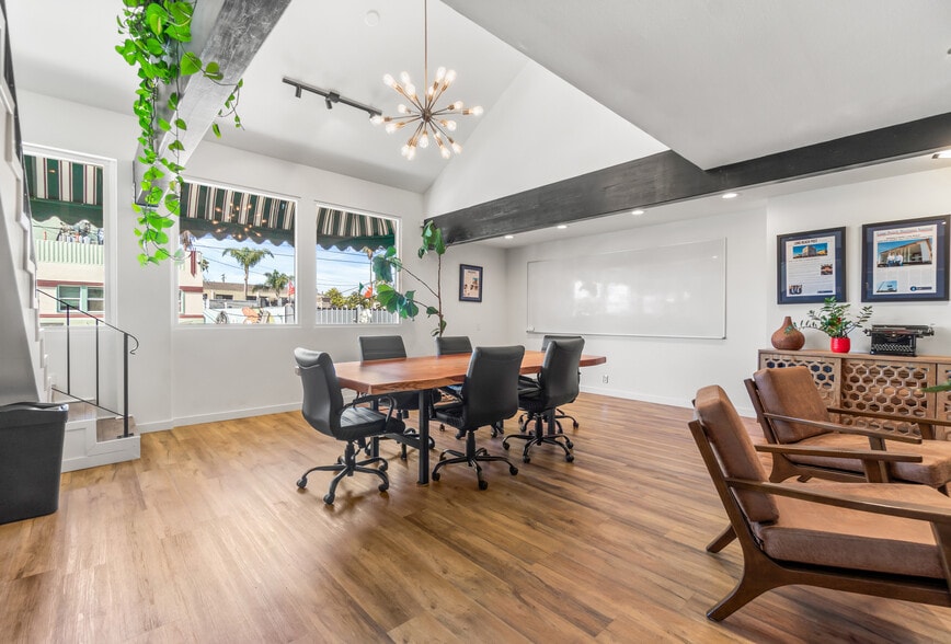 More Photos Of 2734 E Broadway, Long Beach Loft Creative Space For Sale