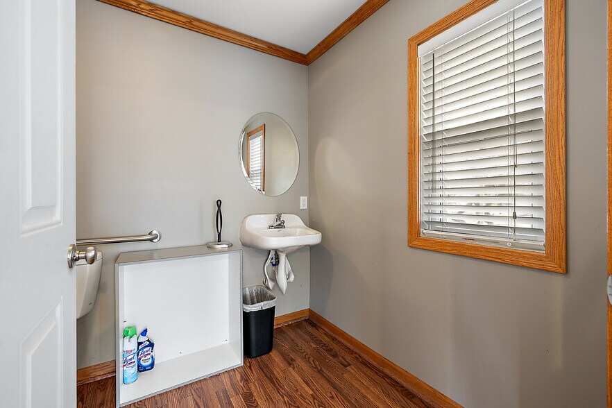 More Photos Of 18200 E 13 Mile Rd, Roseville Office For Sale