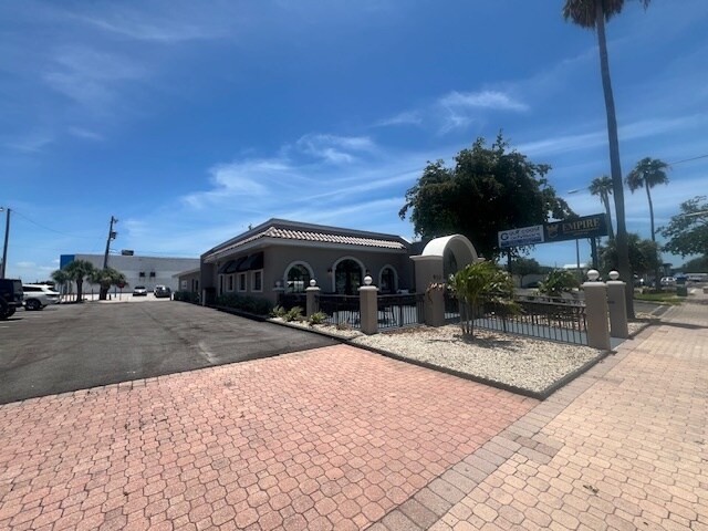 More Photos Of 910 Cape Coral Pky E, Cape Coral Restaurant For Sale