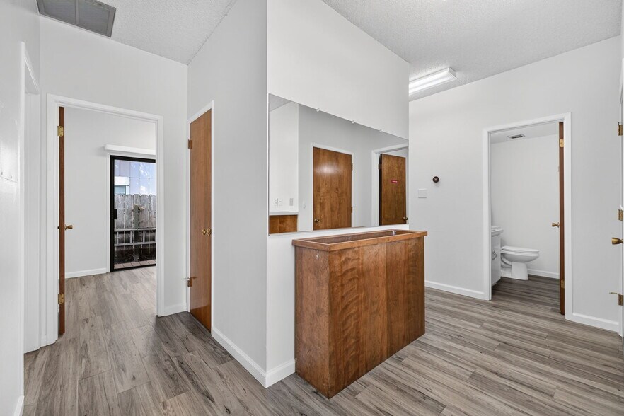 More Photos Of 7 Page St, Cotati Medical For Sale