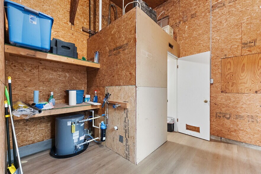 More Photos Of 345 N 400 E, Valparaiso Warehouse For Lease