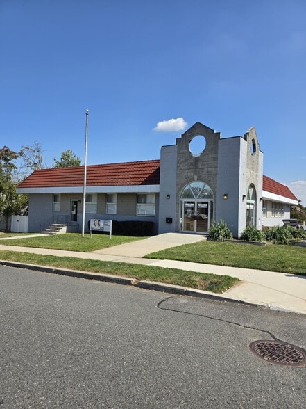 More Photos Of 80 Woodrow Rd, Staten Island Daycare Center For Sale
