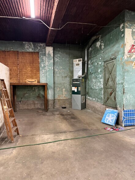 More Photos Of 1404 4th Ave, Coraopolis Warehouse For Sale