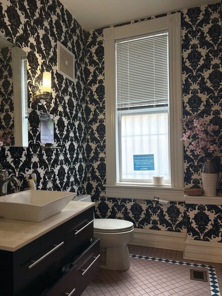 More Photos Of 1817 M St NW, Washington Loft Creative Space For Lease