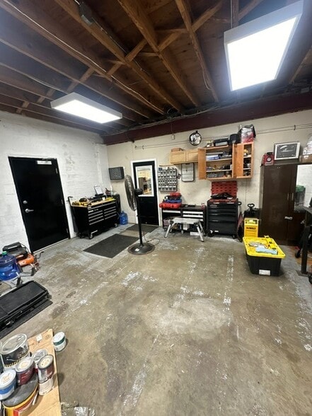 More Photos Of 1425 W Pembroke Ave, Hampton Auto Dealership For Sale