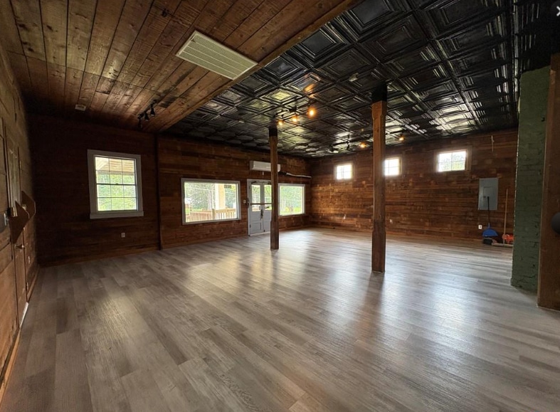 More Photos Of 2030 Broad Street Rd, Maidens General Retail For Lease