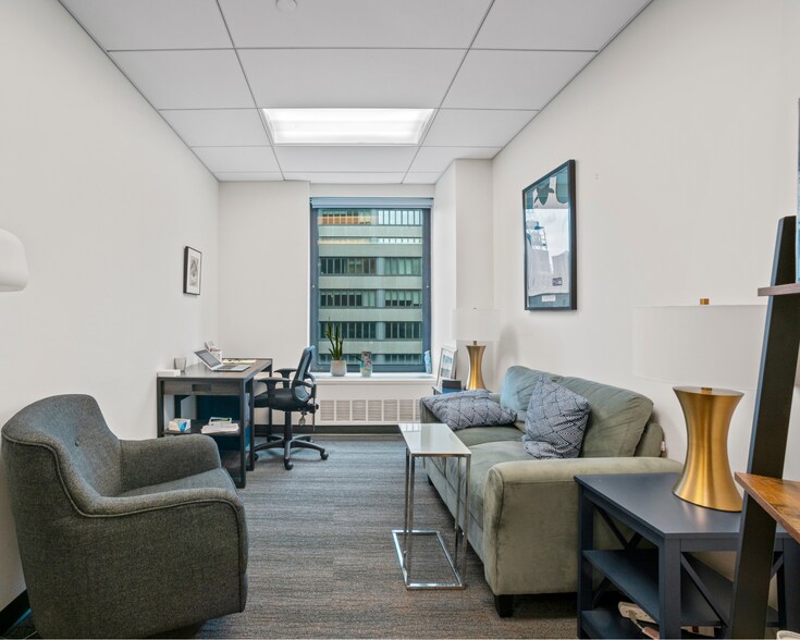 More Photos Of 633 Third Ave, New York Office For Sale