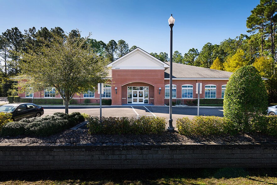 More Photos Of 463820 SR 200, Yulee Medical For Sale