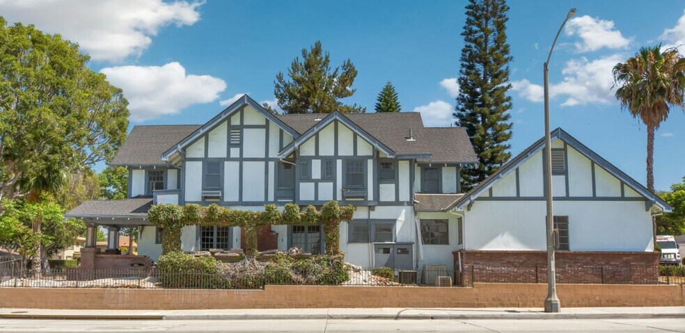 More Photos Of 6354 Painter Ave, Whittier Office Residential For Sale