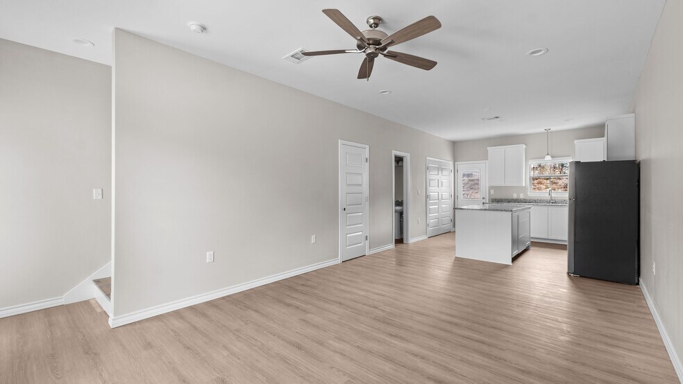 More Photos Of 6702 University Ave, Texarkana Apartments For Sale