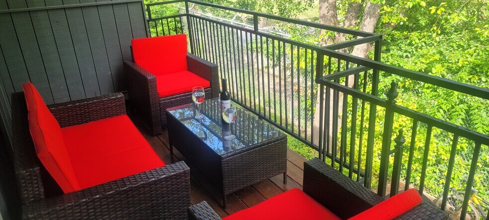 More Photos Of 7314-100 Oak Manor Dr, San Antonio Apartments For Sale