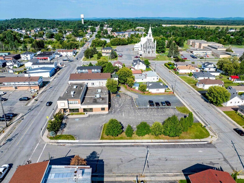More Photos Of 29 Main St E, Chelmsford Office For Sale