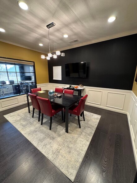 More Photos Of 915 W Fisher St, Monticello Office For Lease