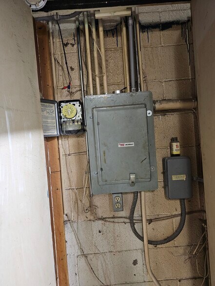 More Photos Of 953 E Sahara Ave, Las Vegas Storefront For Sale