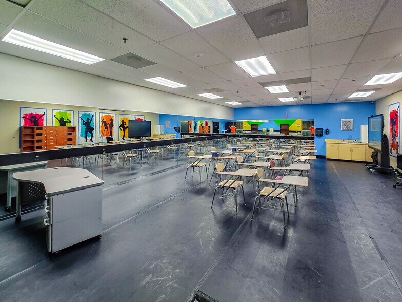 More Photos Of 2810 S US Highway 1, Fort Pierce General Retail For Sale